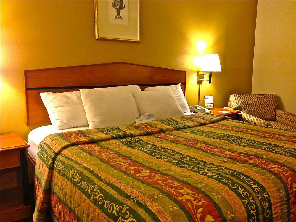 Days Inn By Wyndham Florence Cincinnati Area Exteriér fotografie