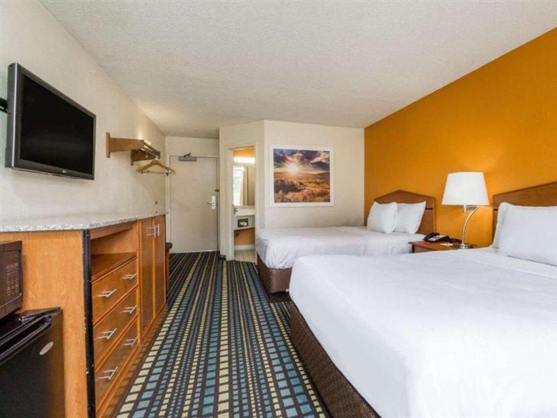 Days Inn By Wyndham Florence Cincinnati Area Exteriér fotografie