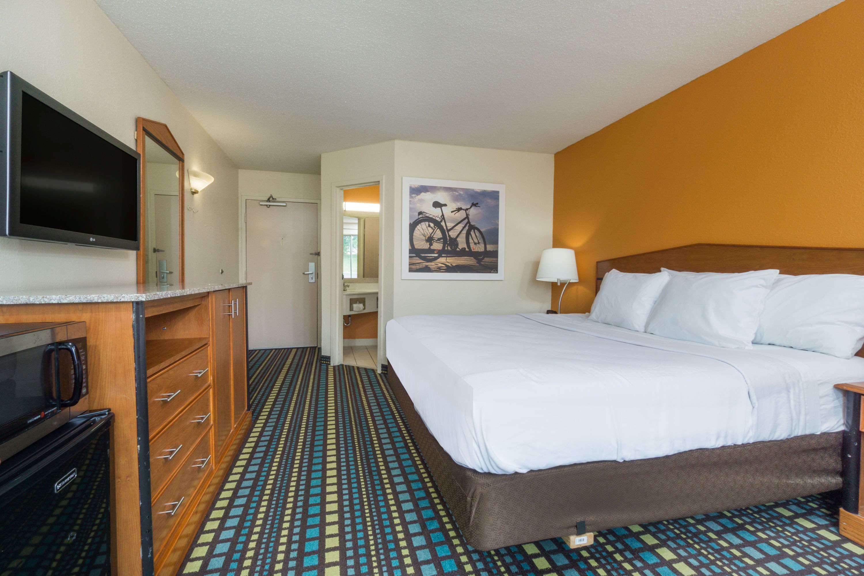 Days Inn By Wyndham Florence Cincinnati Area Exteriér fotografie